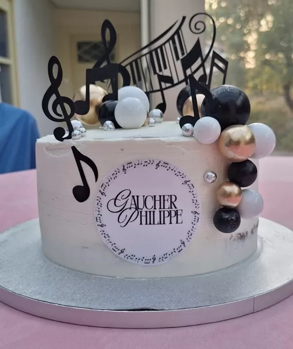 LAYER CAKE/NUDE CAKE